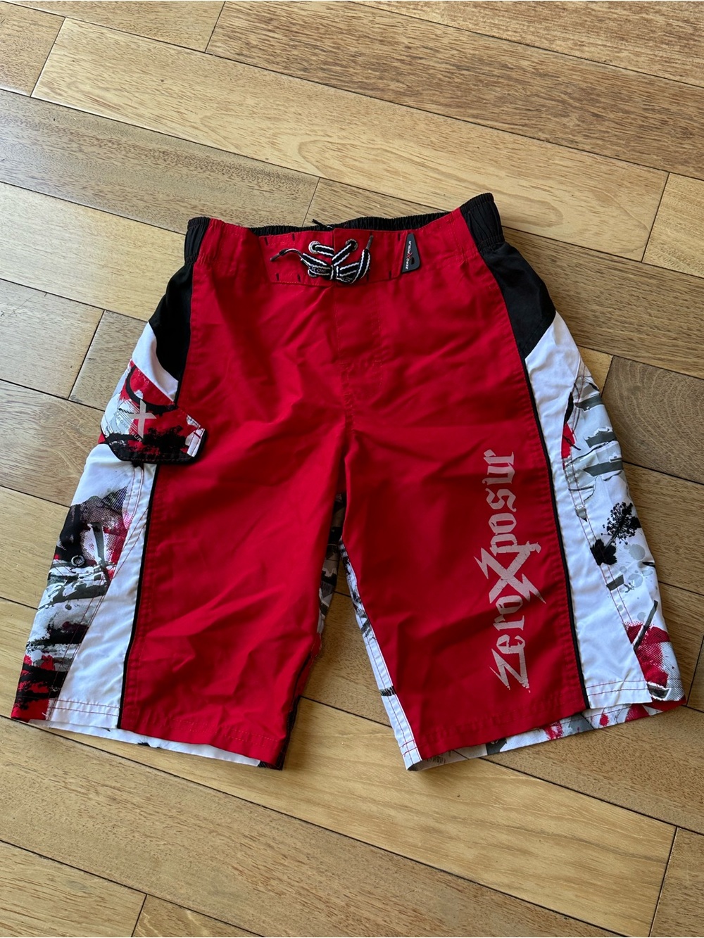 ZeroXposur Boys 10-12 Red Black and White Swim Trunks